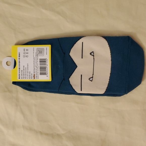 Pokémon Snorlax Ankle Socks - Picture 2 of 3